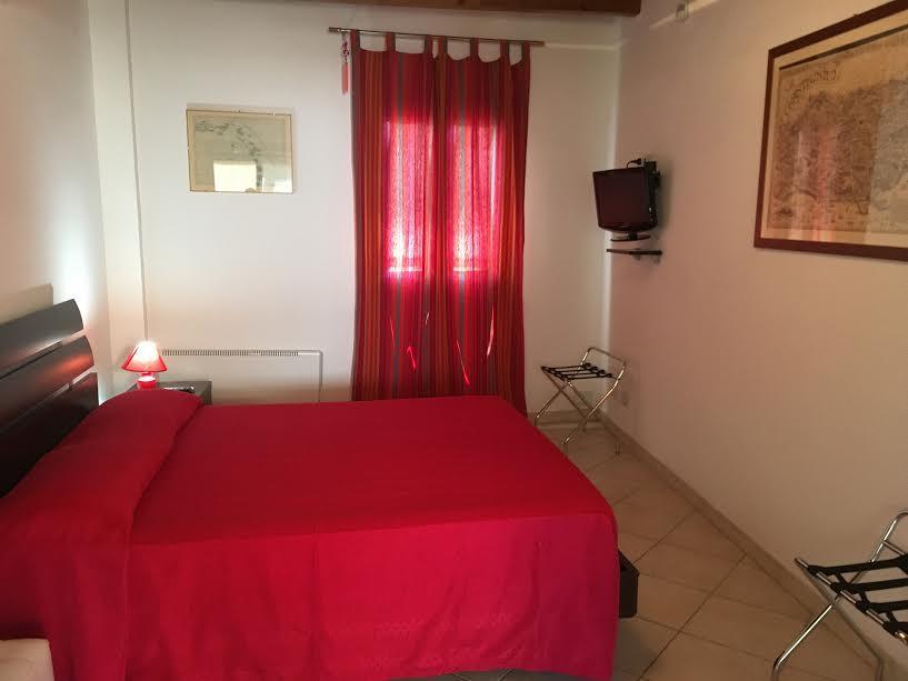 Mansarda Con Terrazzo Trapani Exterior foto