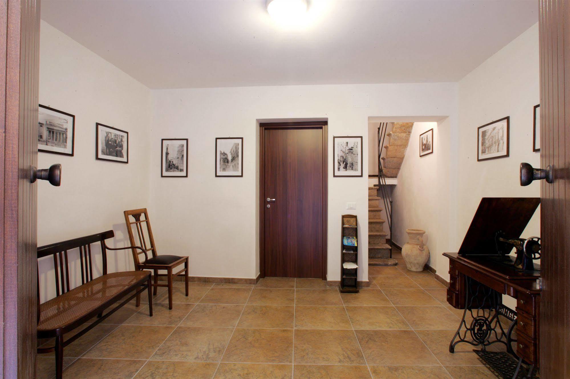 Mansarda Con Terrazzo Trapani Exterior foto